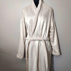 Little Girrafe at home,Luxe Satin Long Sleeve Wrap Robe/ size M 8/10 ultra-plush